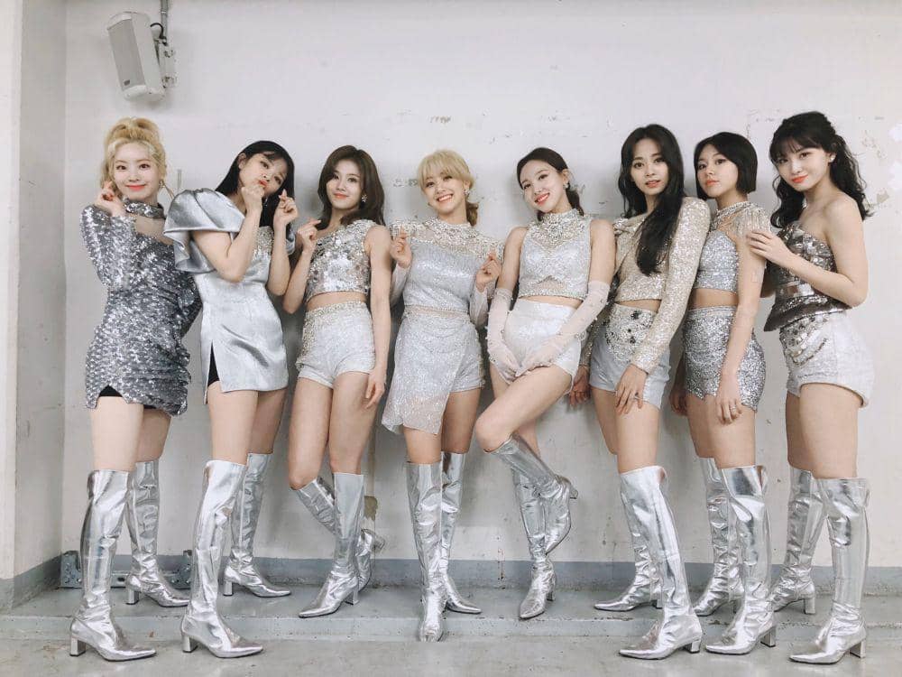 twitter.com/JYPETWICE