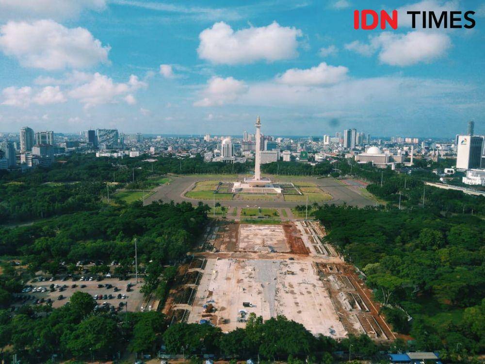 Proses Revitalisasi kawasan Monas (IDN Times/Lia Hutasoit)