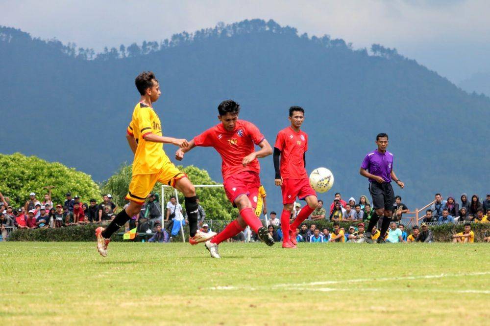 Pemain muda Arema FC, Titan Agung mampu melesakkan satu gol. IDN Times/ Alfi Ramadana