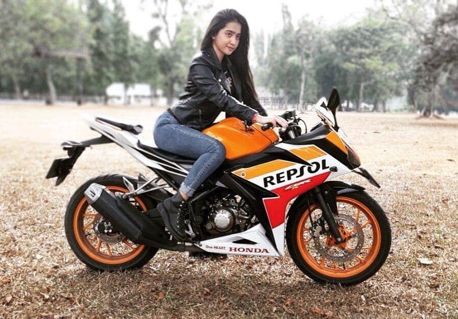 Instagram.com/alliza_pq