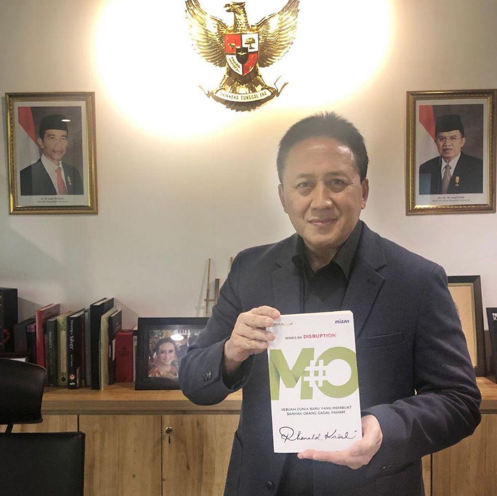 Resmi Menjadi Komisaris Utama Garuda, 5 Fakta Menarik Triawan Munaf