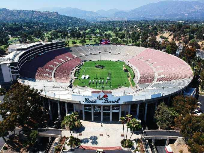 Twitter.com/RoseBowlStadium
