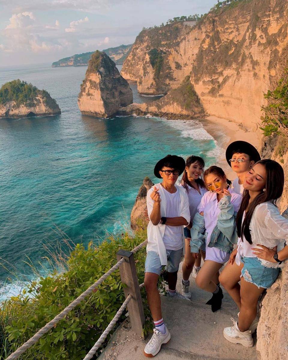 Instagram.com/thatha_saputra