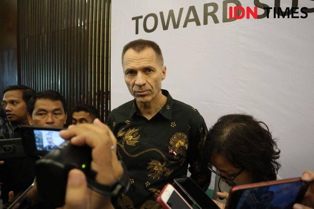 Duta Besar Norwegia untuk Indonesia Vegard Kaale saat kunjungan ke Kalimantan Timur (IDN Times/Mela Hapsari)