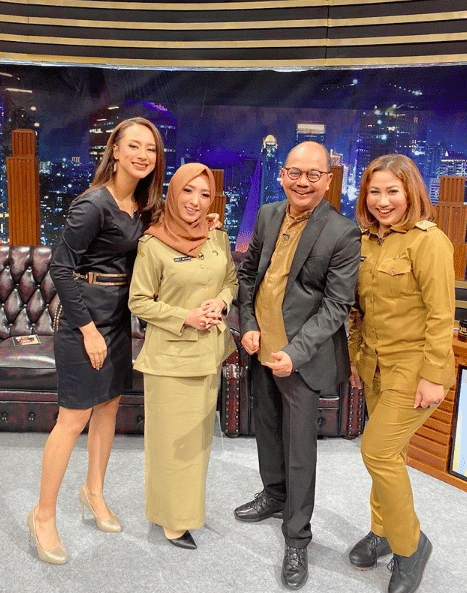 instagram.com/angelemythasari