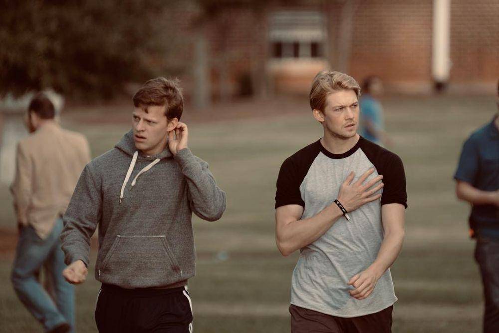 instagram.com/joe.alwyn