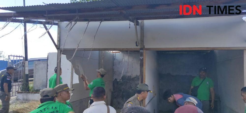 Tak Berizin, Pemkot Balikpapan Bongkar Ratusan Kios di Pasar Beller