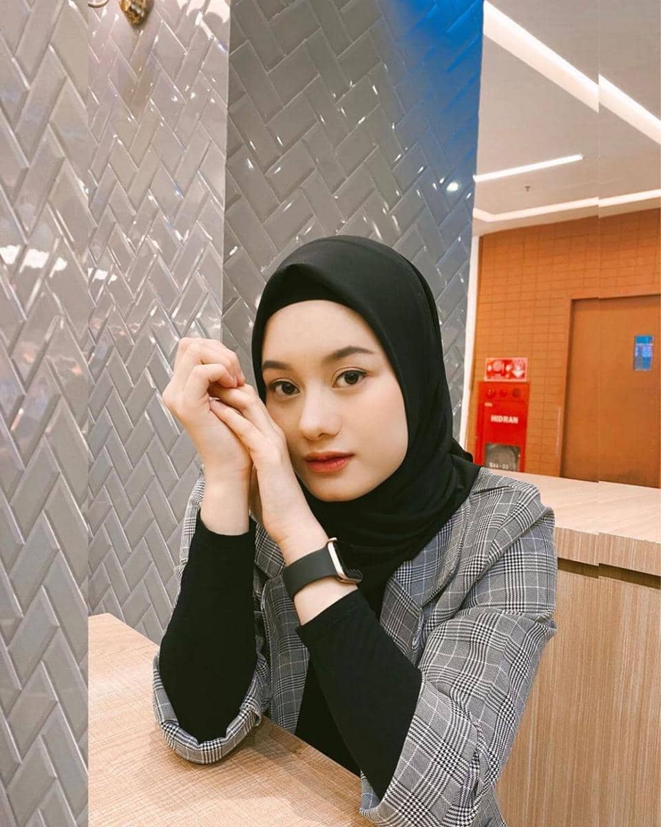 instagram.com/dindahw