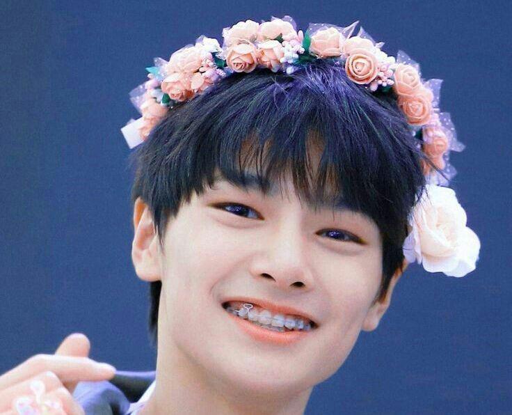 10 Potret Baby Face Maknae Stray Kids, Yang Jeongin