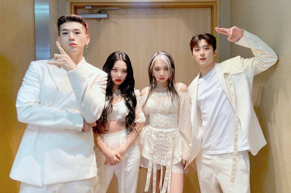 https://twitter.com/kard_official