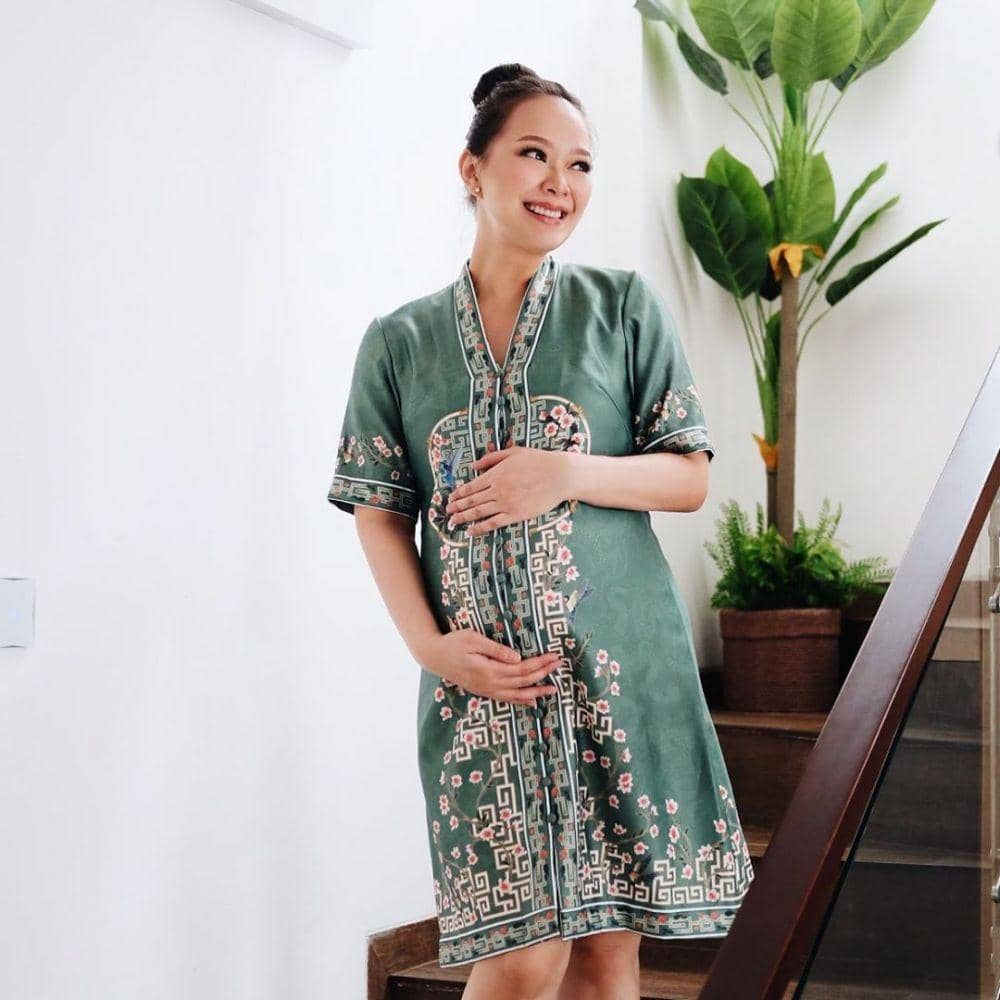 instagram.com/yuanitachrist