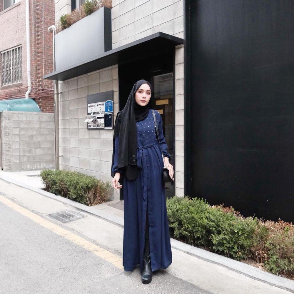 Ceruti, Bahan Hijab yang Digandrungi Remaja!
