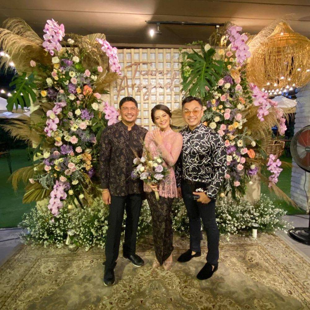 Instagram.com/ale_aulia