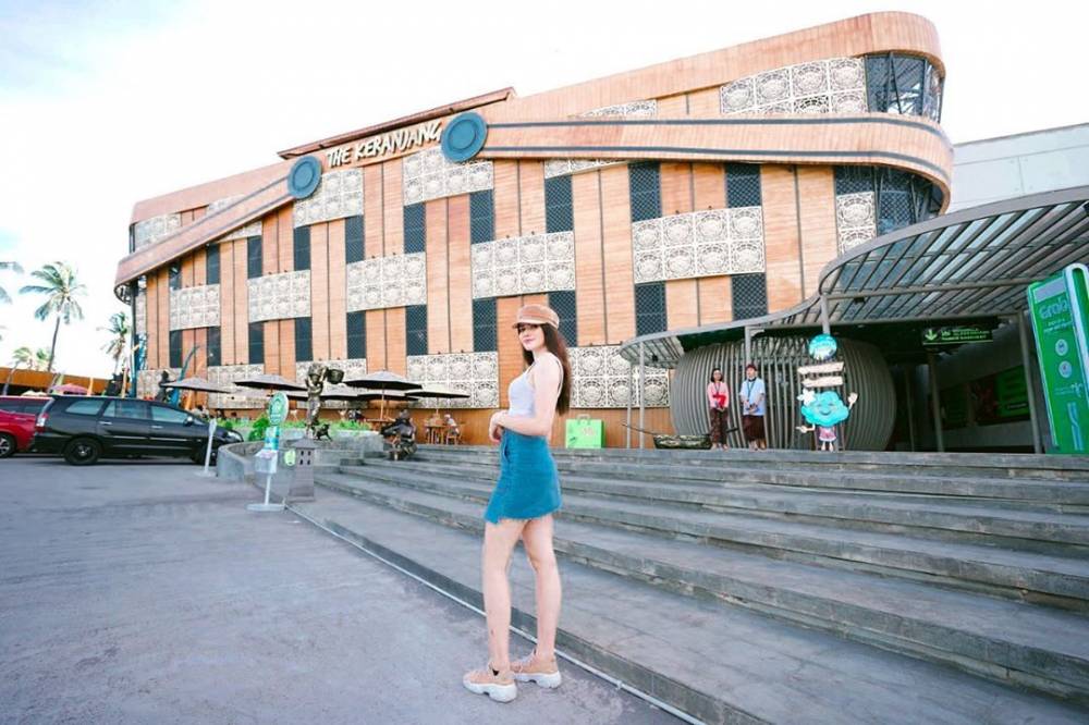 Instagram.com/agathavalerie