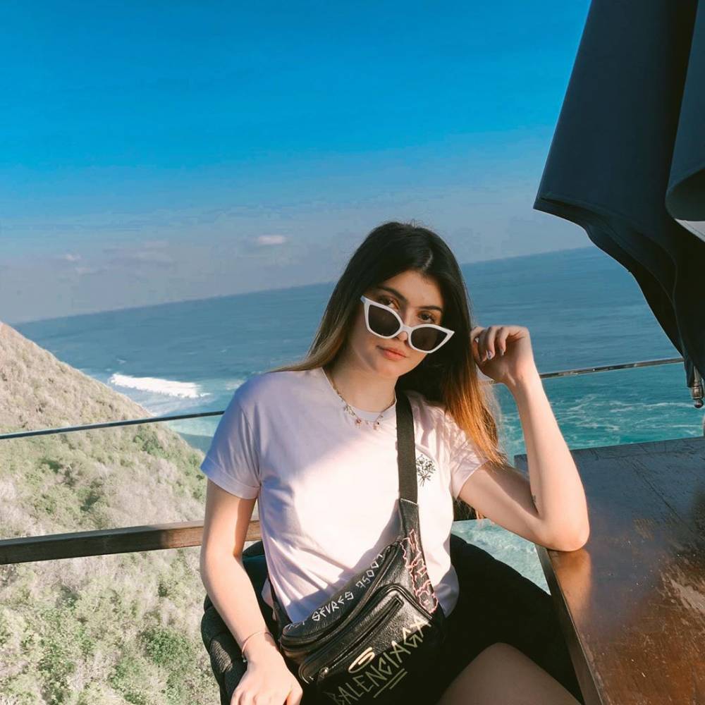Instagram.com/agathavalerie