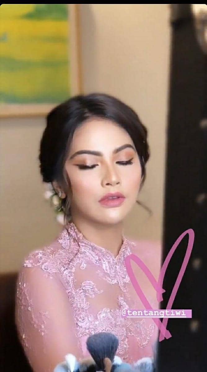 Instagram.com/makeupbyalland