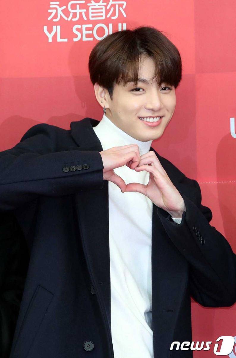 Twitter.com/flirtaeguk