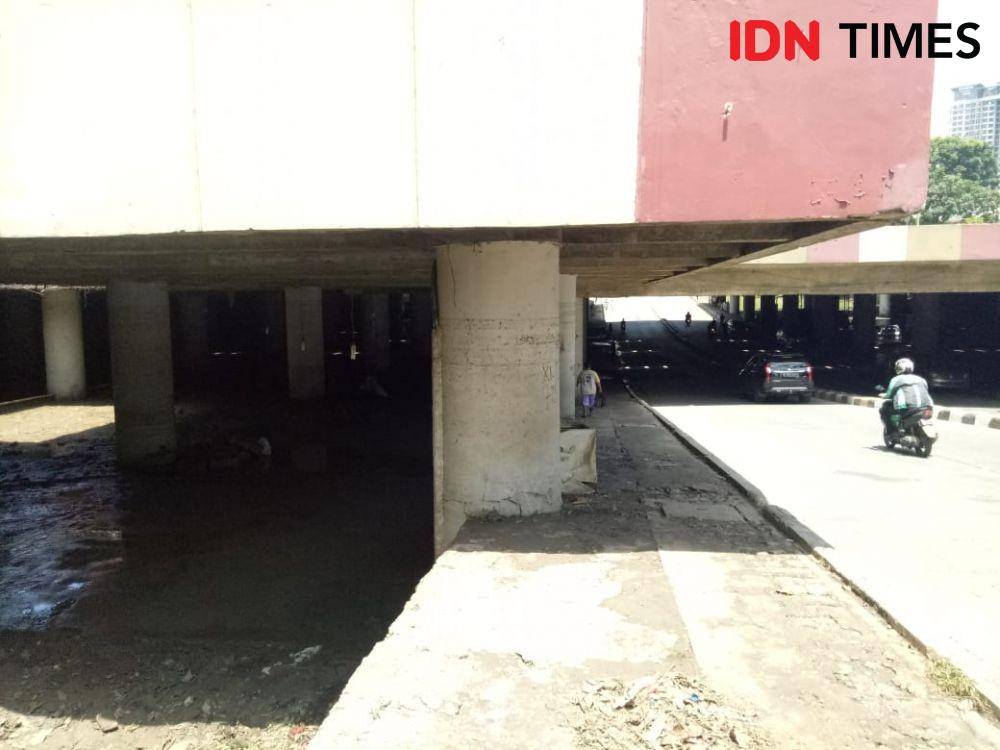Ilustrasi pembangunan underpass (IDN Times/Cindi Nopitasari)