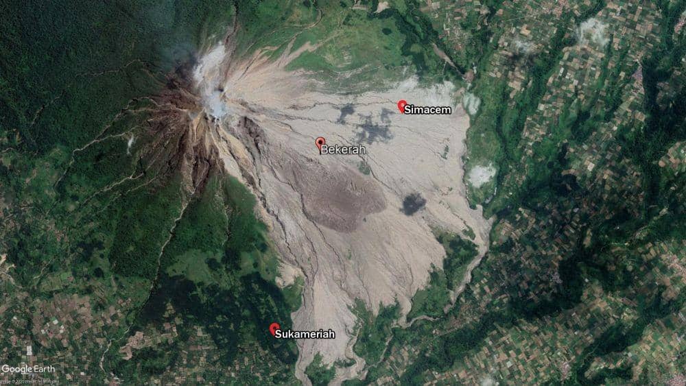 Peta 3 desa yang hilang dan warganya harus direlokasi akibat letusan Gunung Sinabung Kabupaten Karo (Google Earth)