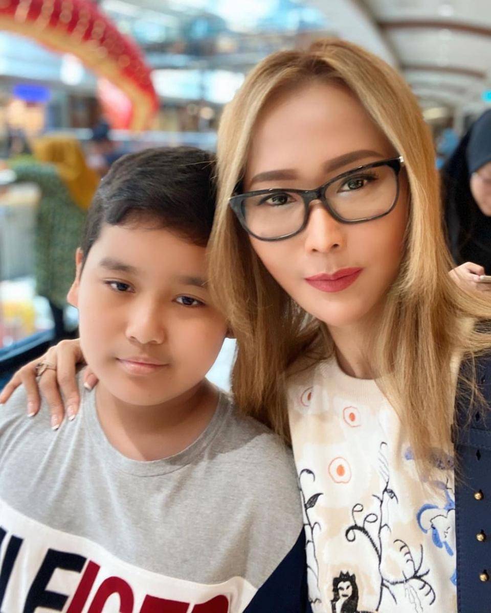 instagram.com/inul.d