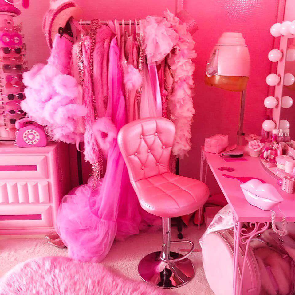 instagram.com/kittenkaysera