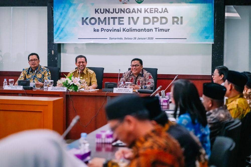 Kunjungan Komite IV DPD RI ke Kegubernuran Kaltim terkait RUU Investasi. Rombongan itu diterima Wakil Gubernur Kaltim Hadi Mulyadi (tengah) (Dok. Biro Humas Setprov Kaltim)