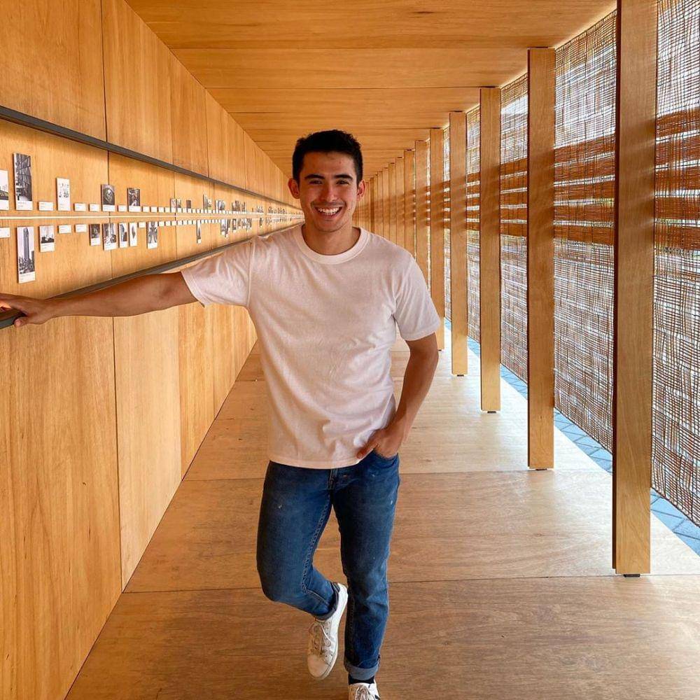 instagram.com/doncoates