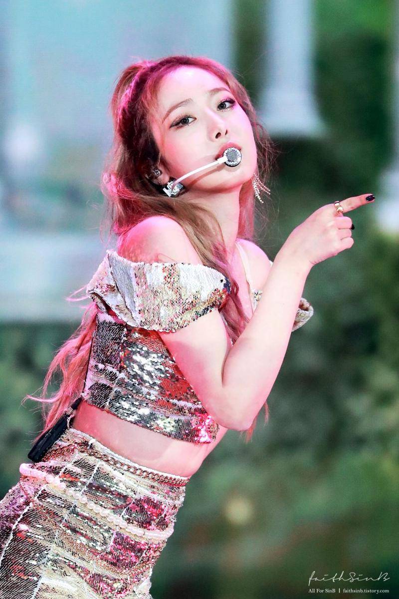 twitter.com/line_eunbi