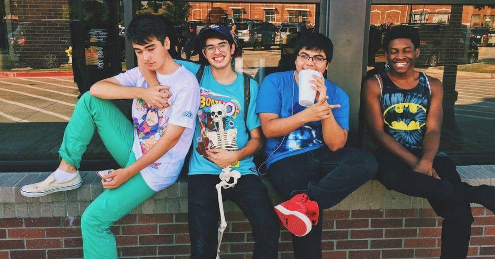 5 Kenangan Masa Remaja yang Akan Kamu Ingat Sampai Tua