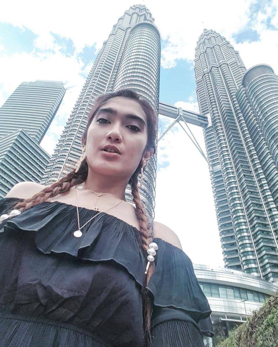 instagram.com/dhe2re_mariska