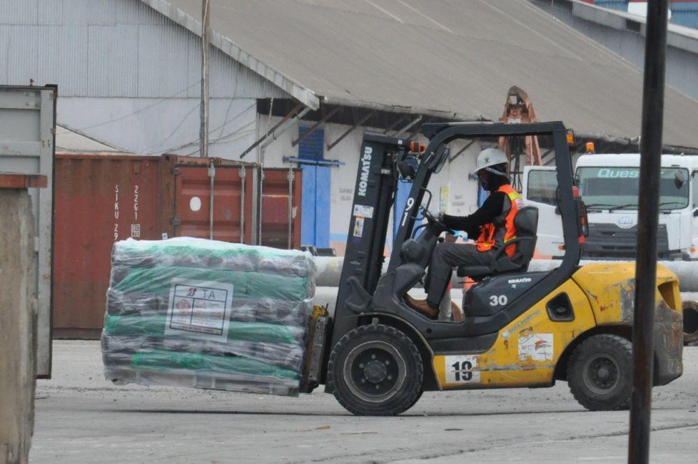 Aktivitas di pelabuhan boom baru (IDN Times/Humas Pelindo II Palembang)