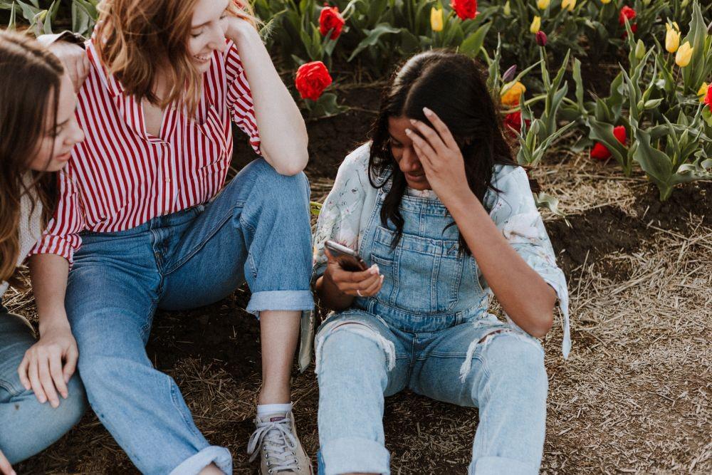 Jangan Kesal, Ini 5 Tips Tenang Jika Temanmu Lama Membalas Pesan