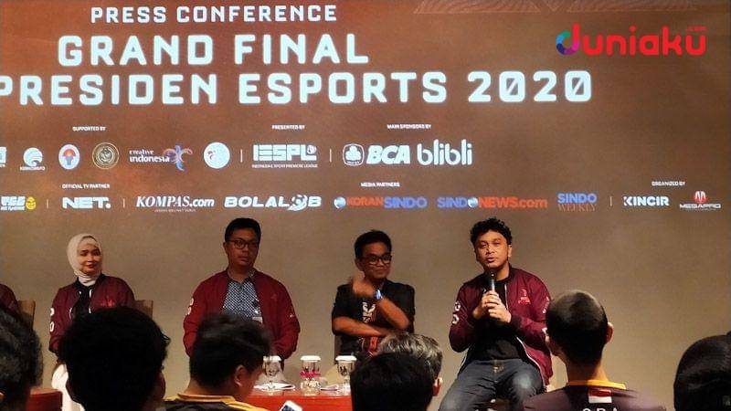 Giring menjelaskan serunya final Piala Presiden nanti. duniaku.com/Dimas Ramadhan