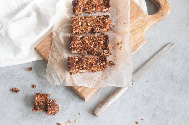Ilustrasi granola bar (pexels.com/Annelies Brouw)