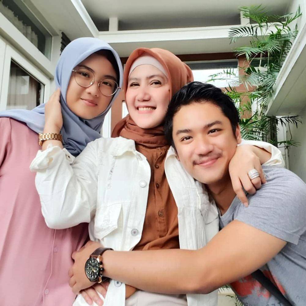 instagram.com/inesinthya
