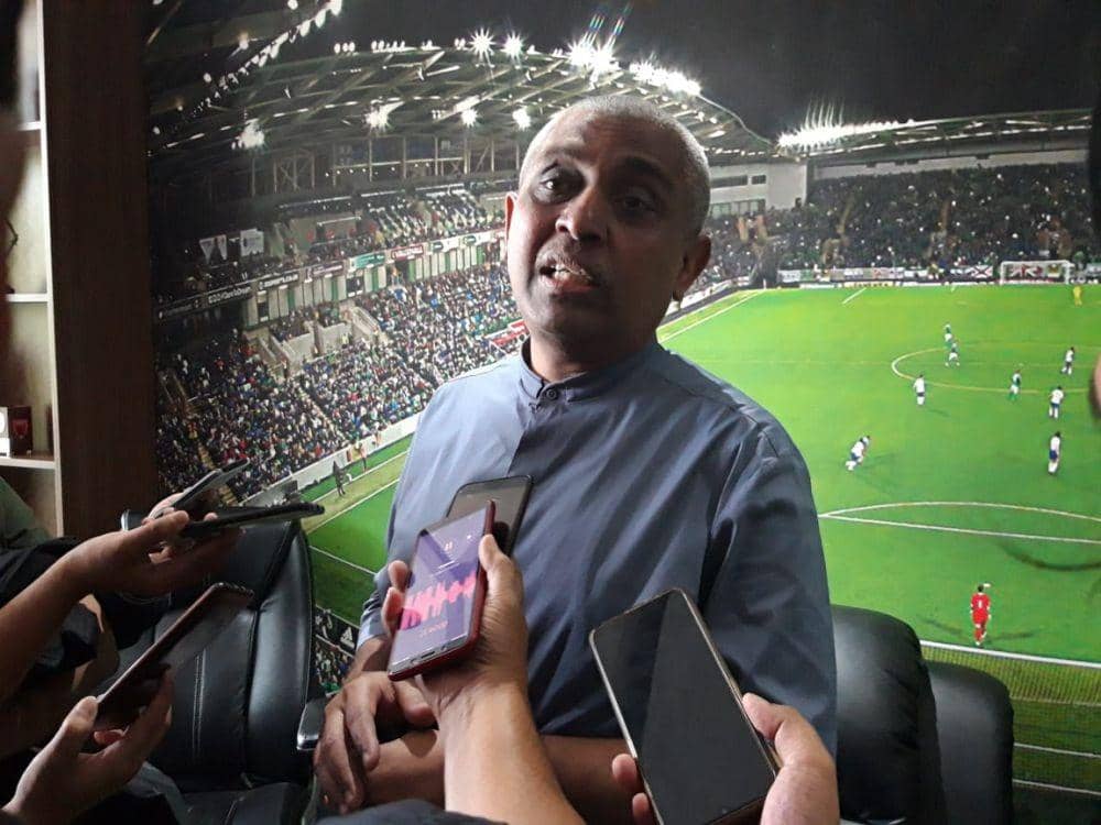 Ketua Asprov PSSI Jatim Ahmad Riyadh saat konferensi pers di Kantor PSSI Jatim, Jumat (31/1). Dok Istimewa