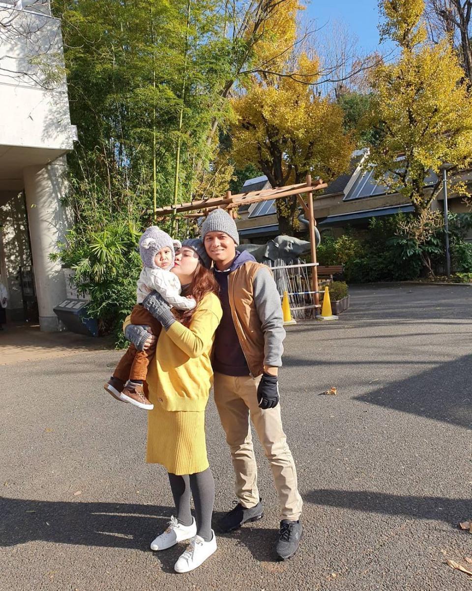 Lucu Banget! 10 Potret Anak Vicky Shu yang Menggemaskan