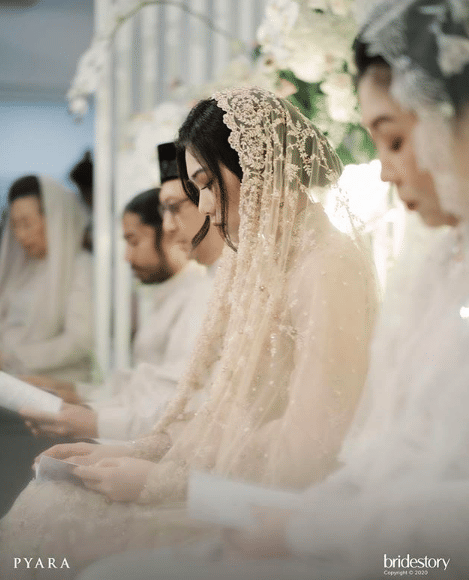 instagram.com/isyanasarasvati