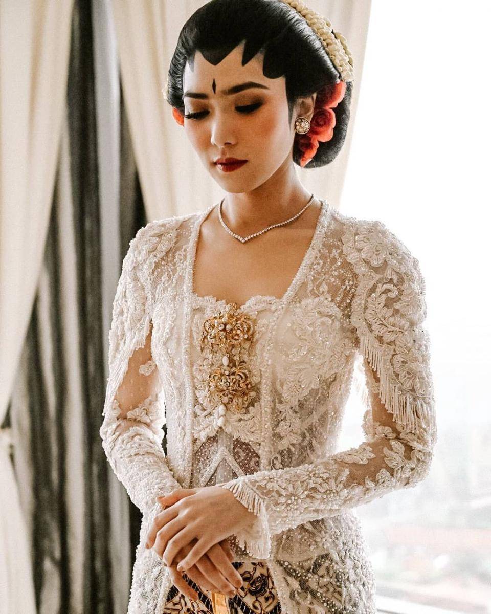 instagram.com/thebridebestfriend