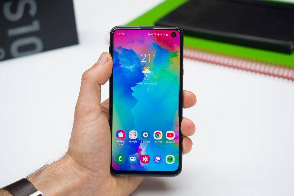 phonearena.com