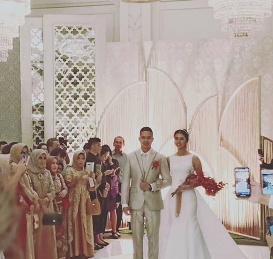 instagram.com/officialputeriindonesia