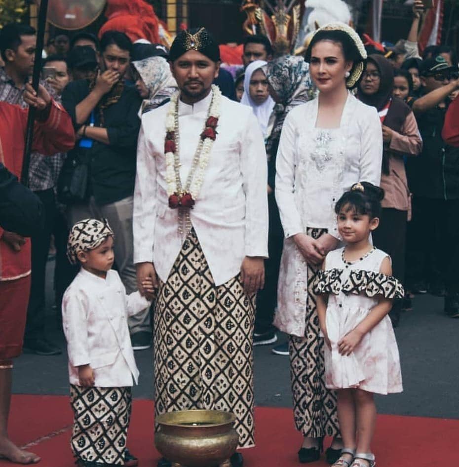 instagram.com/emildardak