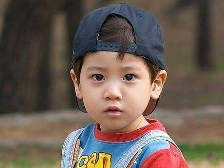 Ultah ke-18, Ini 10 Potret Masa Kecil Taehyun TXT yang Cute Banget!