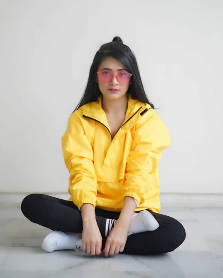 Instagram.com/dj_laras