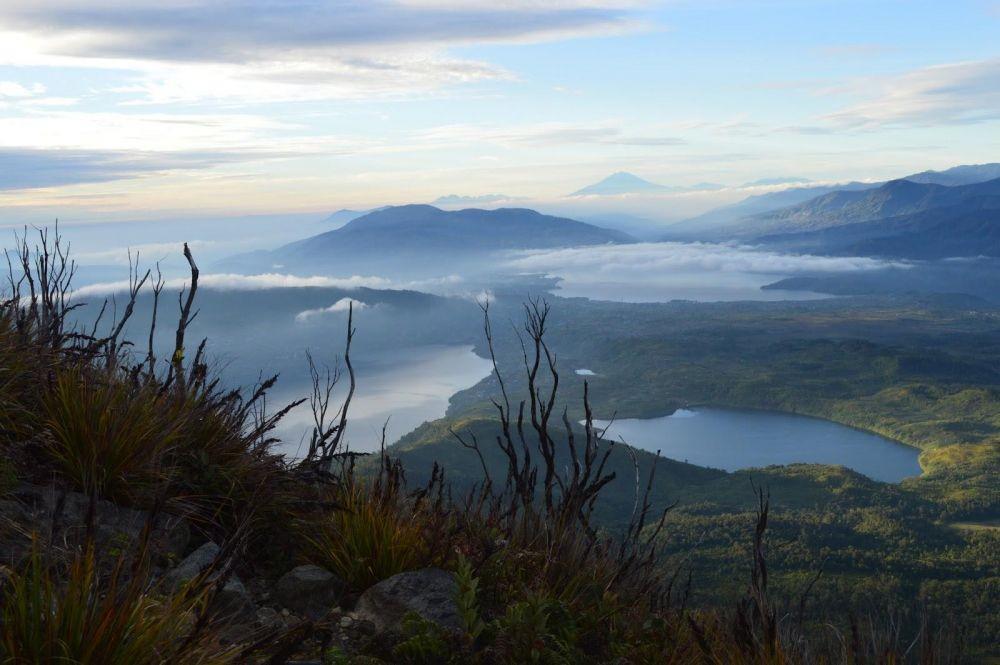 Mendaki Gunung Talang, Begini Tips Rute, Lokasi, dan Daya Tariknya