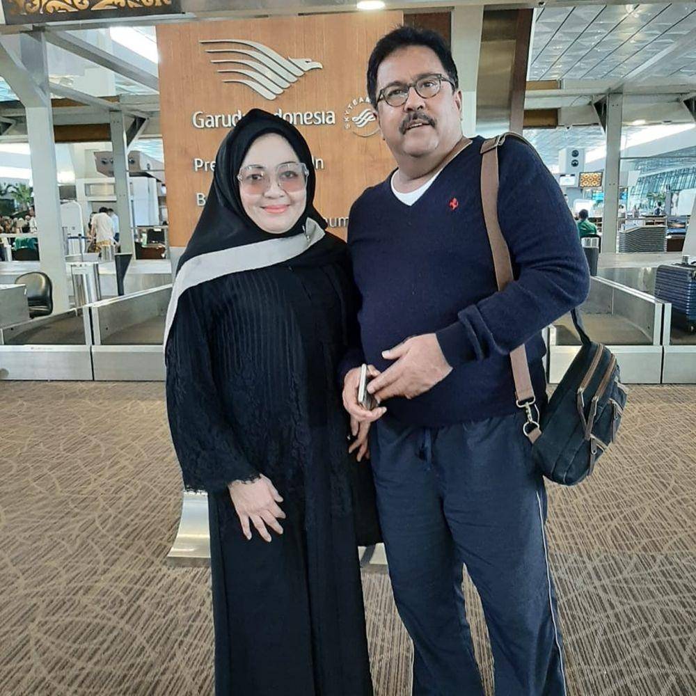 Rano Karno dan istri (instagram.com/si.rano)