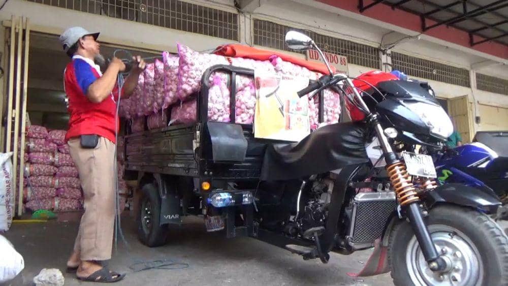 Bawang putih di Pasar Terong Makassar. IDN Times/Aan Pranata
