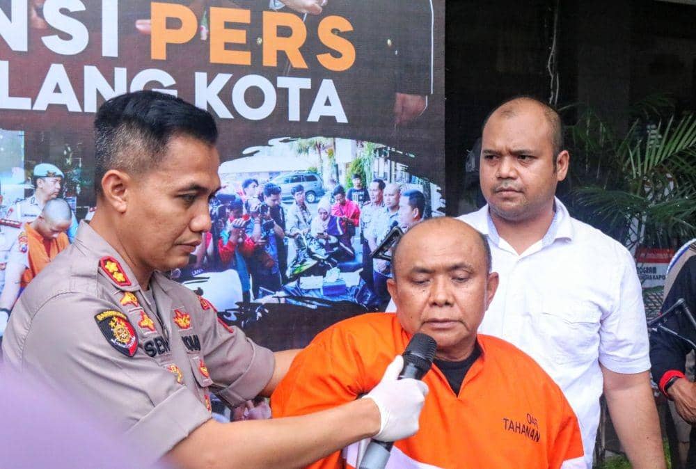 Wakapolresta Malang Kota saat berdialog dengan pelaku curanmor. IDN Times/ Alfi Ramadana