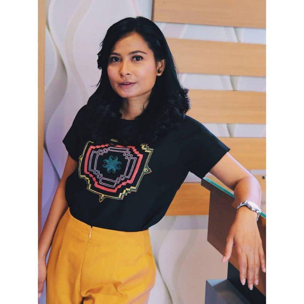 instagram.com/adeherlinaa