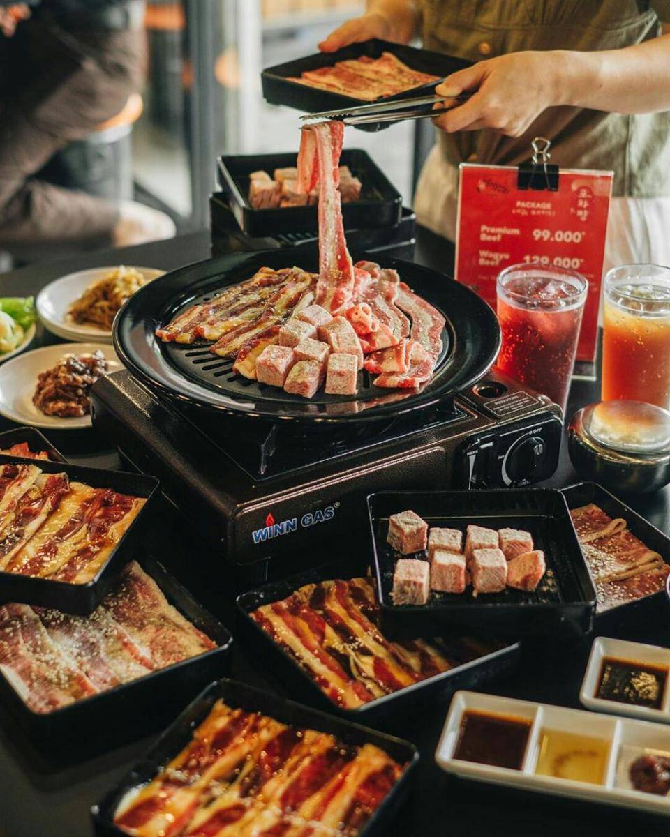 instagram.com/feast.it